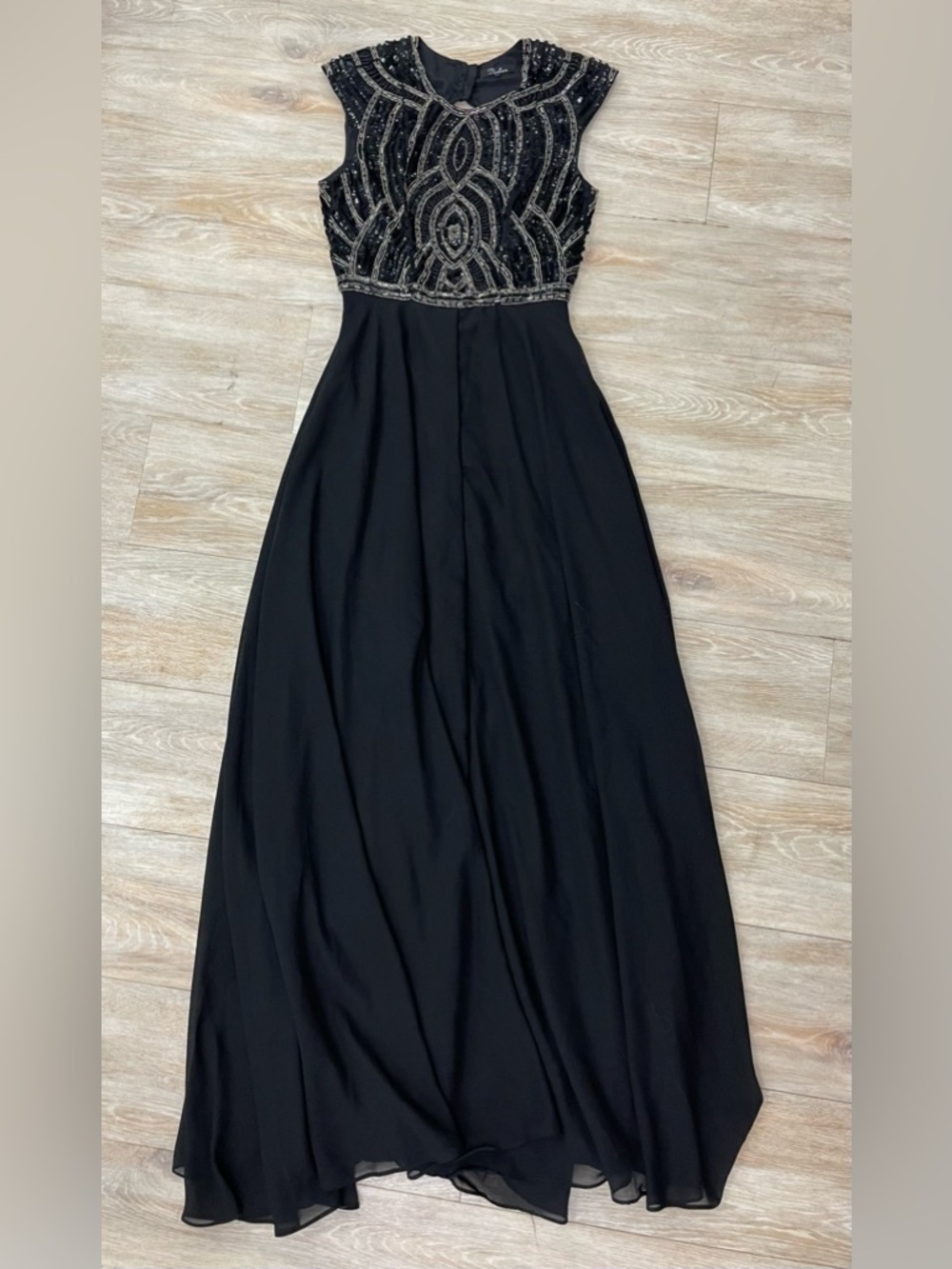 Parker Sleeveless Black Beaded Maxi Dress Elegant Evening Gown size 2